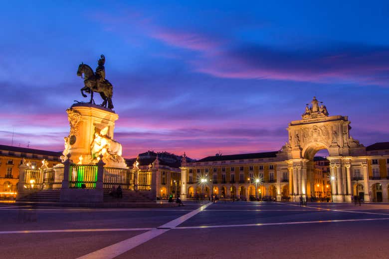 Praça do Comércio à noite