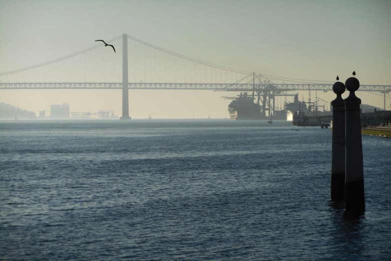 Ponte 25 de Abril