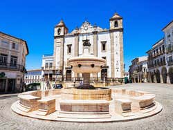 Evora, Praça do Giraldo