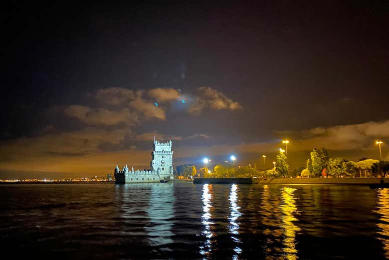 Torre de Belém iluminada