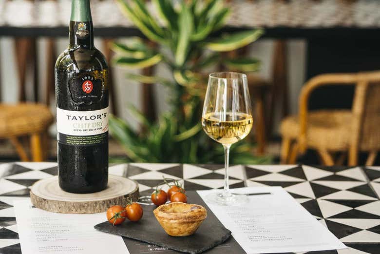 Vino blanco de Oporto de la variedad Chip Dry