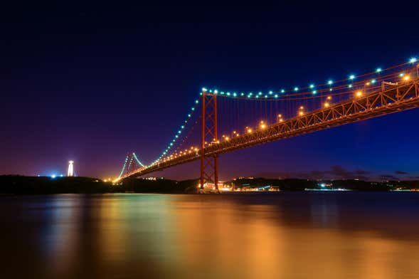 Paseo nocturno en velero por el Tajo