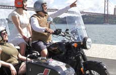 Tour privato di Lisbona in moto con sidecar