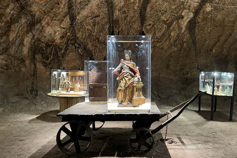 See sculptures of Santa Barbara from all over the world!