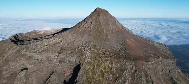 Trilha de ascensão à Montanha do Pico
