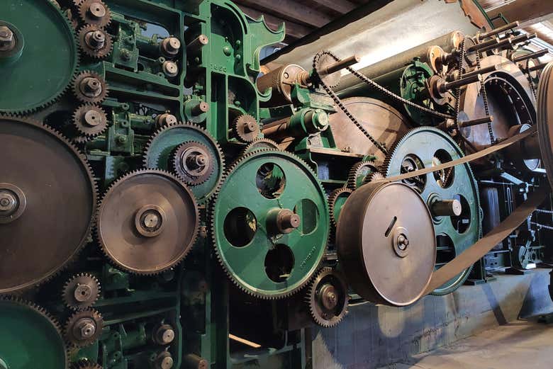 Vous verrez d'anciennes machines textiles