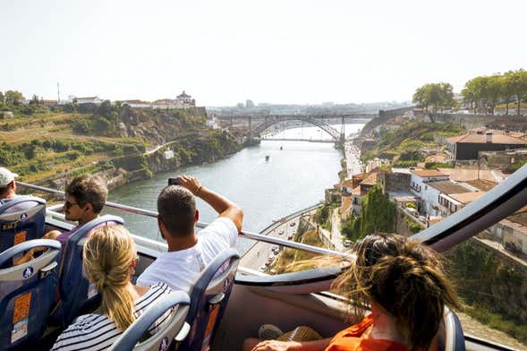 Autobus turistico di Porto, crociera dei sei ponti e cantina Cálem