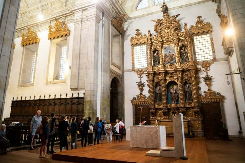 Admire the monastery