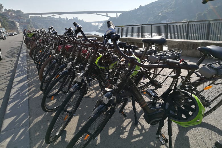 Bicicleta elétrica no Porto