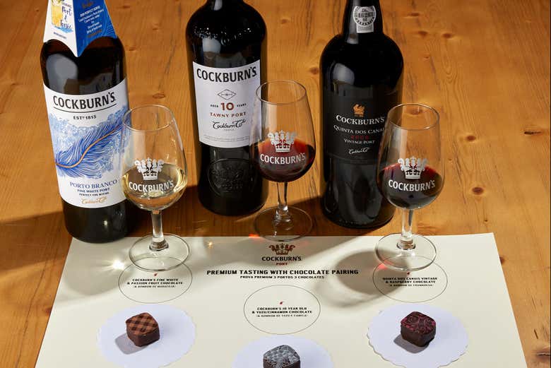 Cata de vinos en la bodega Cockburn's