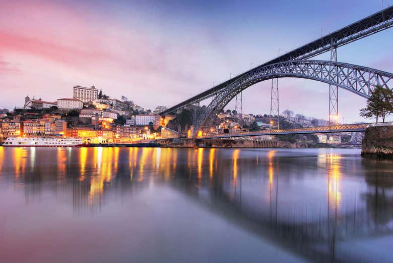 Cruzeiro com jantar e música