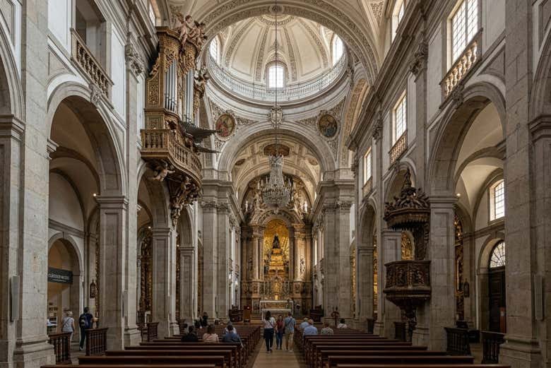 Interior de la iglesia de los Clérigos