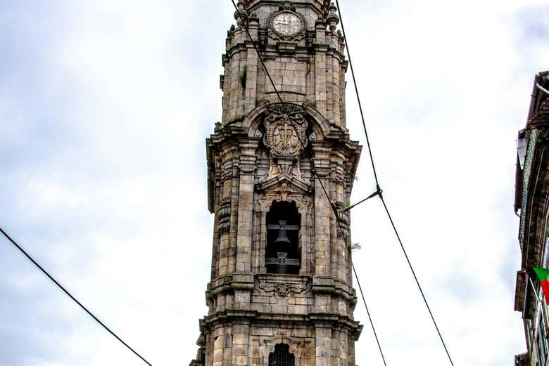 Visitaréis uno de los campanarios más icónicos de Portugal
