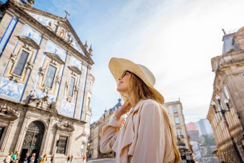 Disfrutando del free tour por la Ciudad Vieja de Oporto