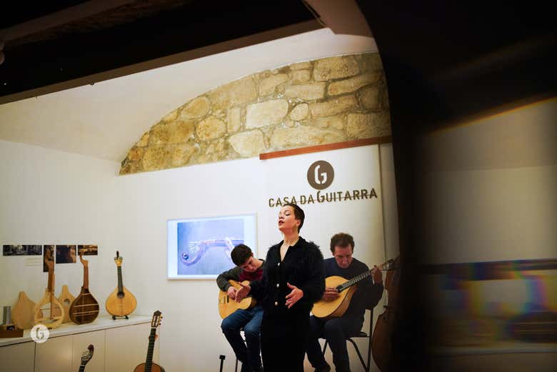 Cantando na Casa da Guitarra