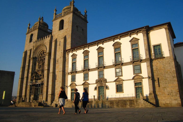 Façade de la cathédrale de Porto