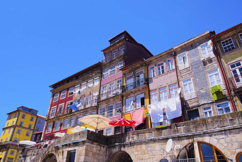Il quartiere della Ribeira, a Porto