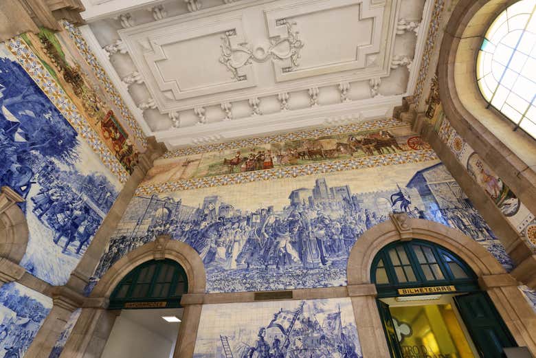 Azulejos dans la gare de São Bento