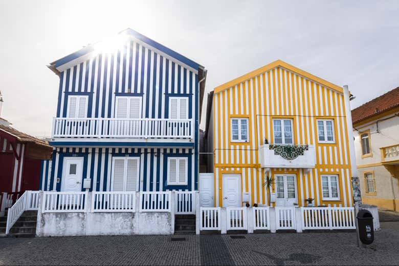 Admirez les maisons colorées d'Aveiro