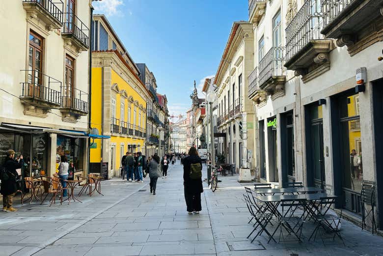 Uma rua típica do Porto
