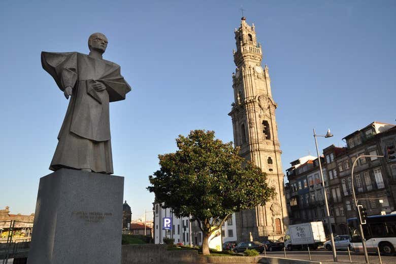 Panorámica de la Iglesia de la Torre de los Clérigos