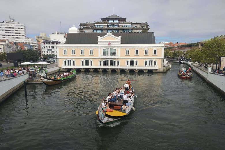 A boat trip in a traditional moliceiro 