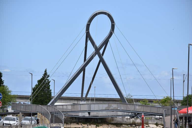 Puente Peatonal Circular en Aveiro