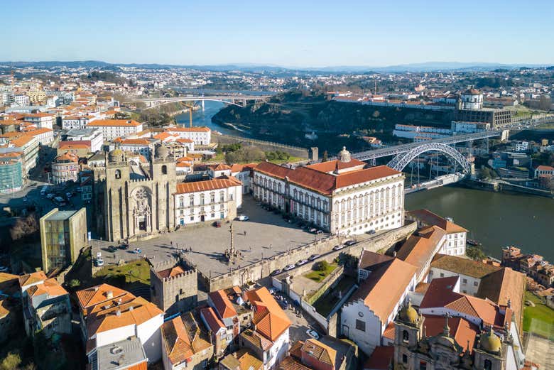 Vue aérienne sur le quartier de Sé à Porto