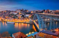 Tour nocturno por Oporto + Degustación de vino