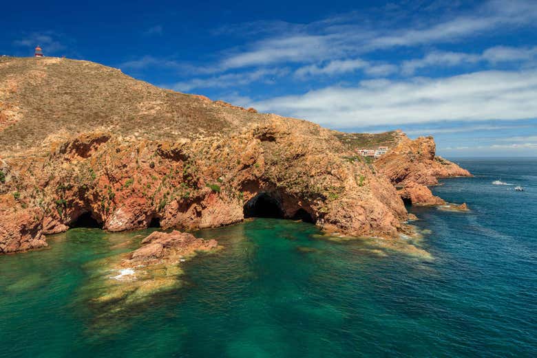 Cavités dans les rochers à Berlenga Grande