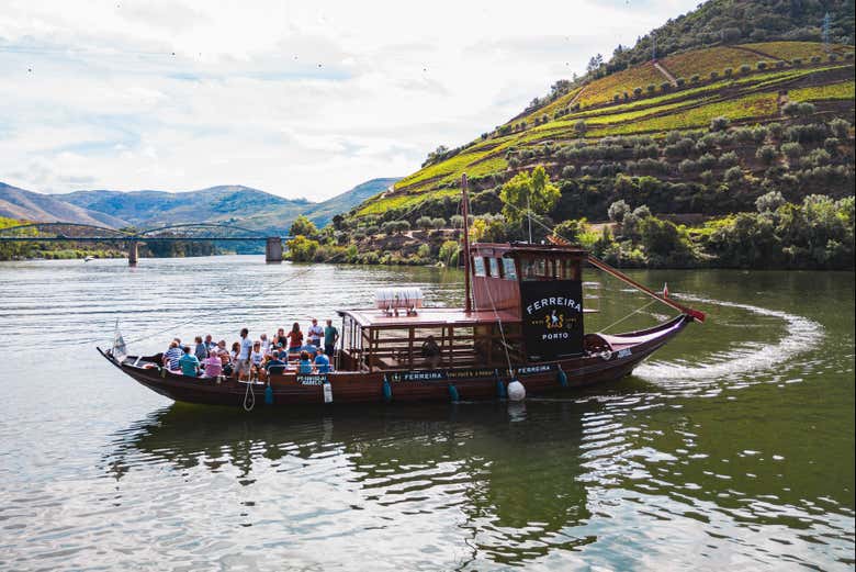 Contemplando las vistas desde el barco rabelo