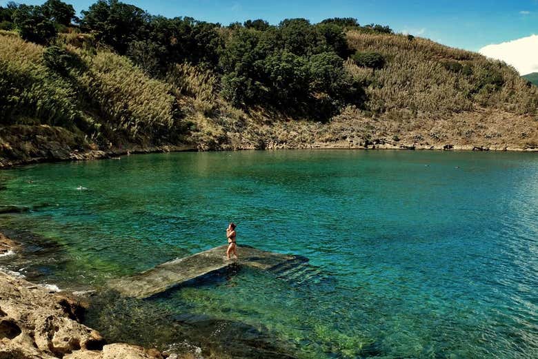 Baño en el islote de Vila Franca