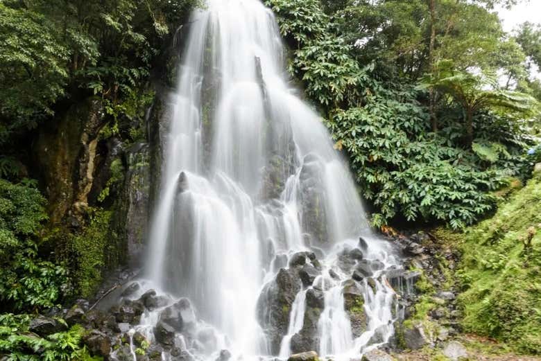Cascade Ribeira dos Caldeiroes