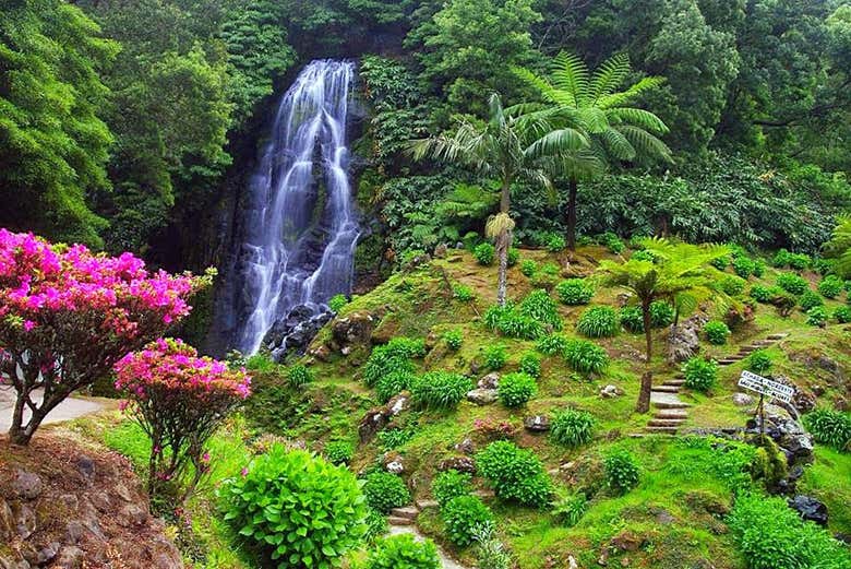 Descubriendo las cascadas ocultas de Sao Miguel