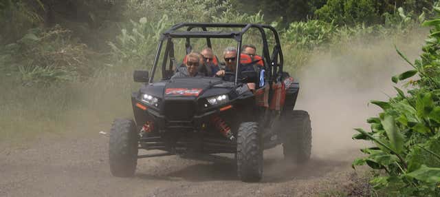 Tour de buggy por São Miguel