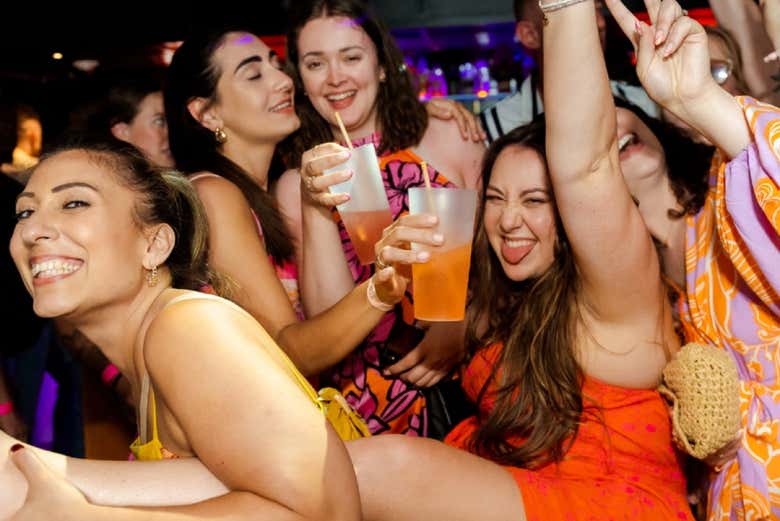 Momento foto con las amigas