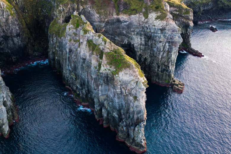 Falésias no norte de São Miguel