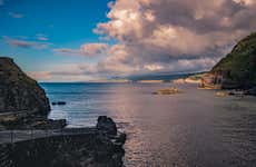 Paseo en barco al atardecer por la costa de Rabo de Peixe