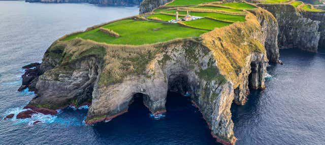 Passeio de barco pelas grutas de Rabo de Peixe