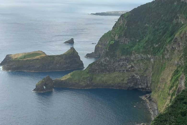 Découvrez un paysage unique sur l'île de Flores