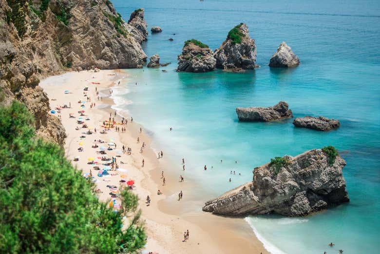 Sesimbra's coast in Lisbon
