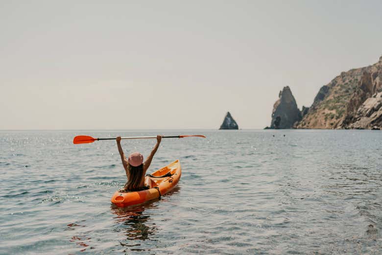Recorriendo en kayak la costa de Sesimbra