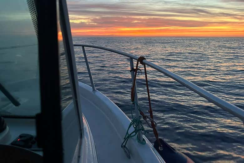 Look at the sunset from the boat