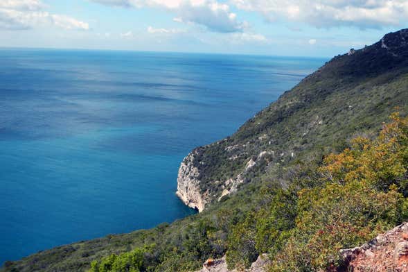 Hiking in the Arrábida Natural Park