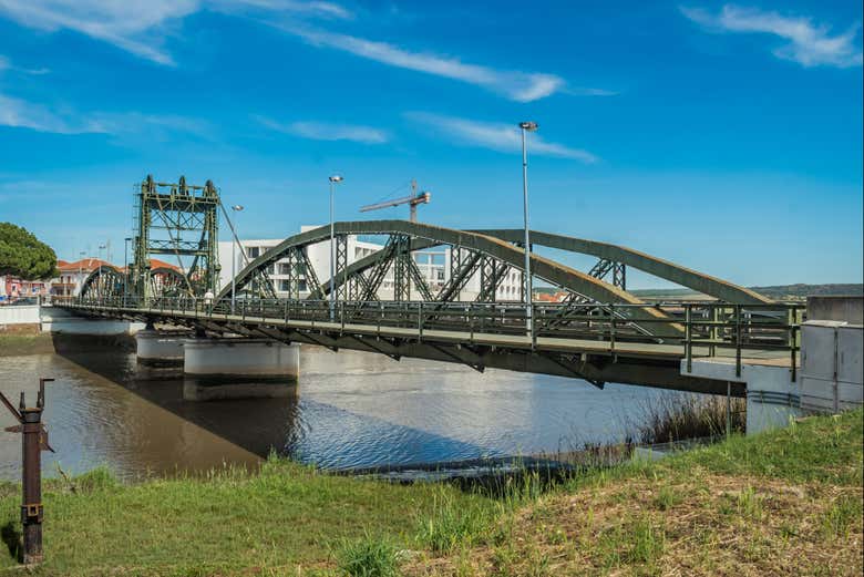 Ponte sul fiume Sado