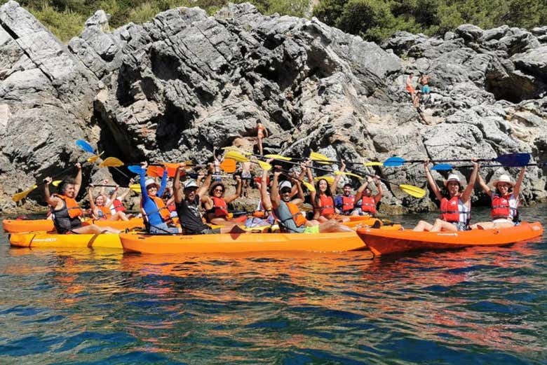 Recorriendo en kayak la costa de Arrábida