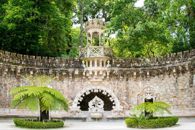 Une des fontaines des jardins du palais