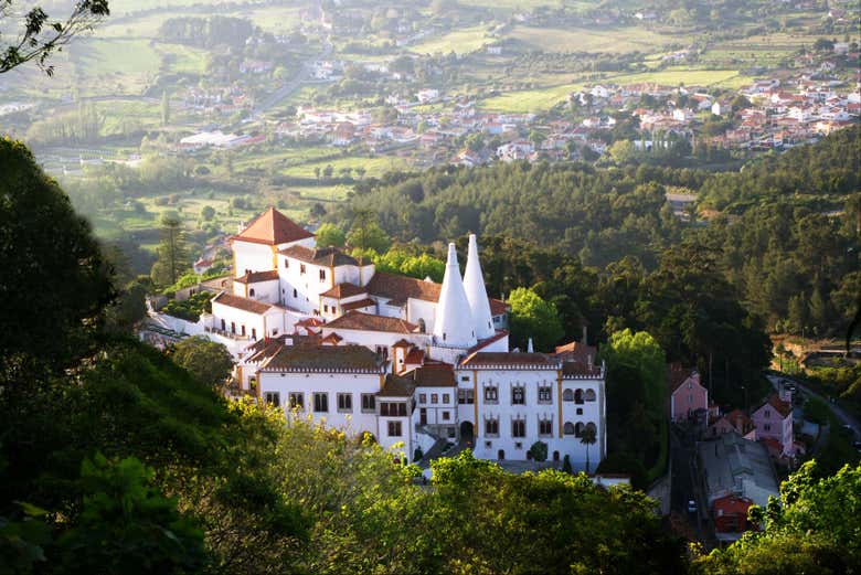 Palácio Nacional de Sintra e suas famosas chaminés cônicas