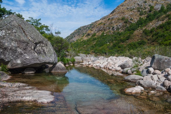 Senderismo acuático por el Parque Nacional Peneda-Gerês
