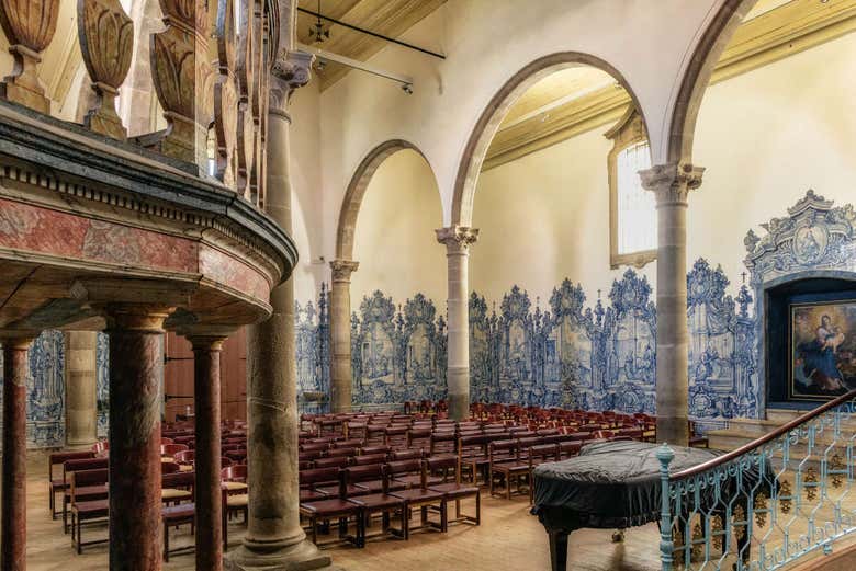 L'intérieur de l'église de la Miséricorde